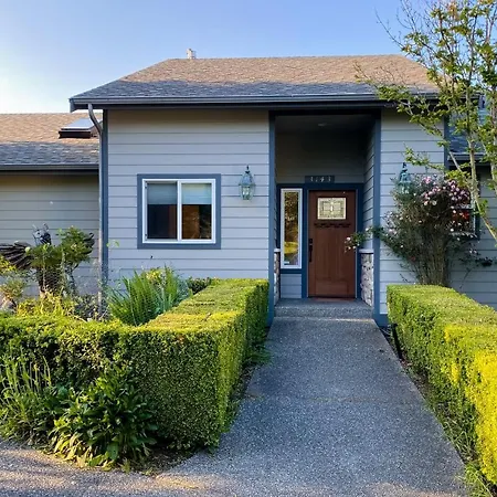 Saratoga Stargazer Villa